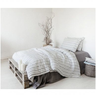 Linen bedding set